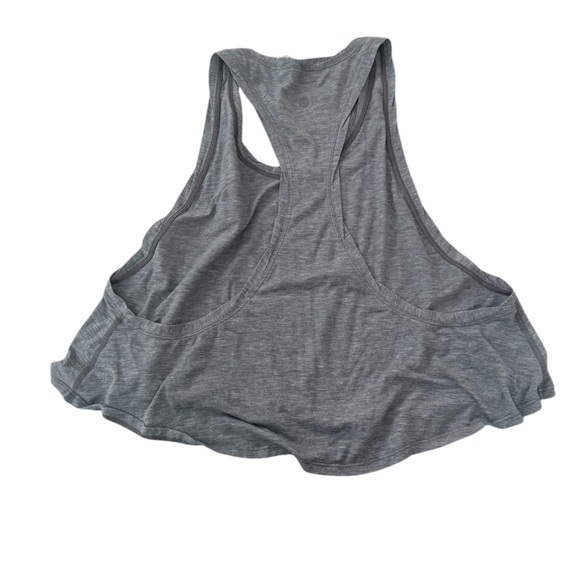 Lululemon wild wish tank- blue - like new - size 8 - Picture 3 of 9